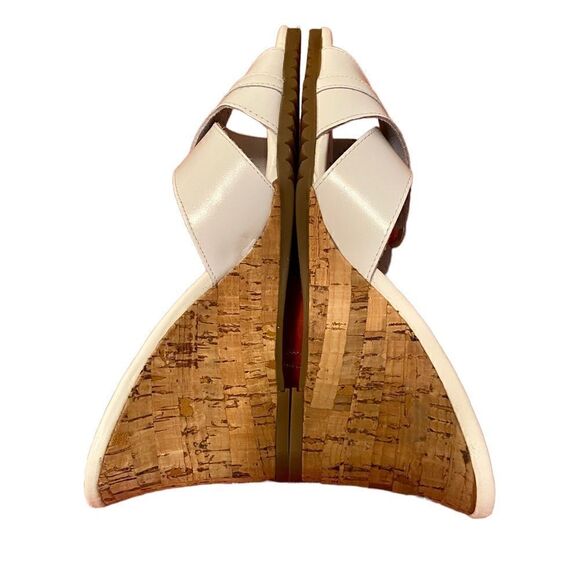 Naturalizer White Leather(Upper) Cork Heel Wedges in Size 8.5M - Picture 6 of 8